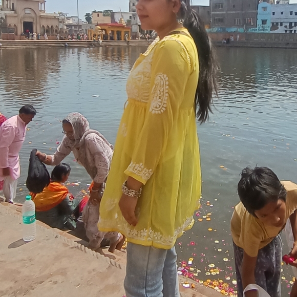 Yellow chikankari kurti - Picture 4 of 4